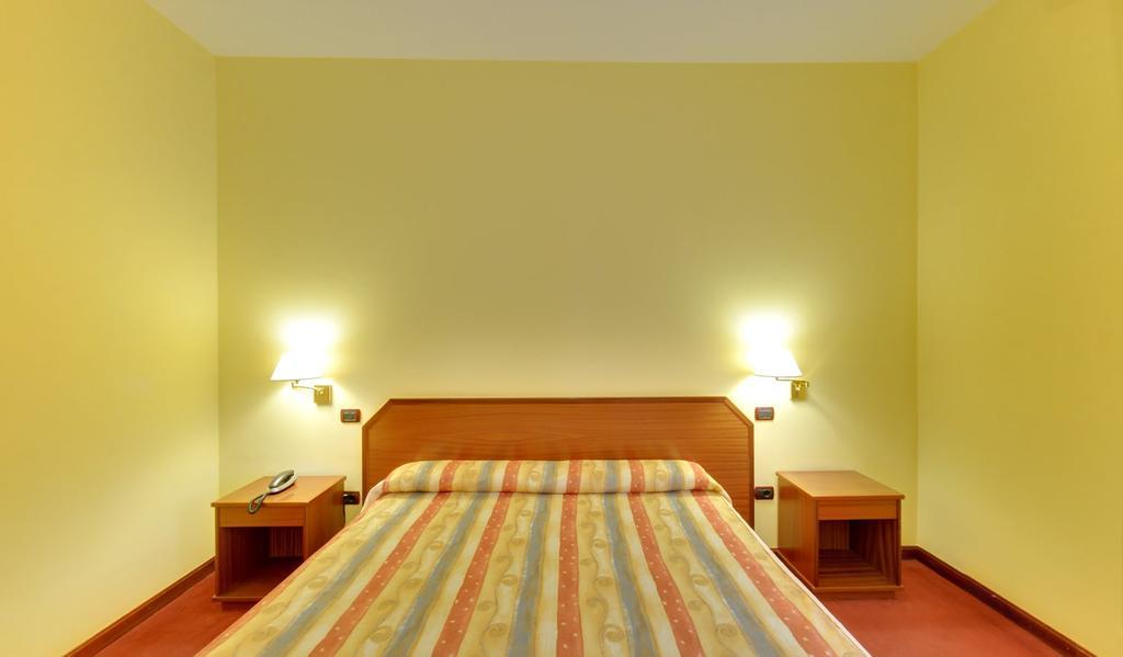 Luz Hotel Харо Екстериор снимка