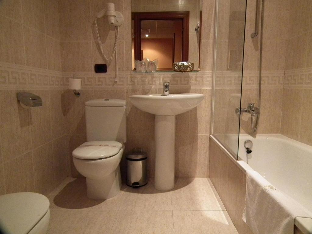 Luz Hotel Харо Стая снимка