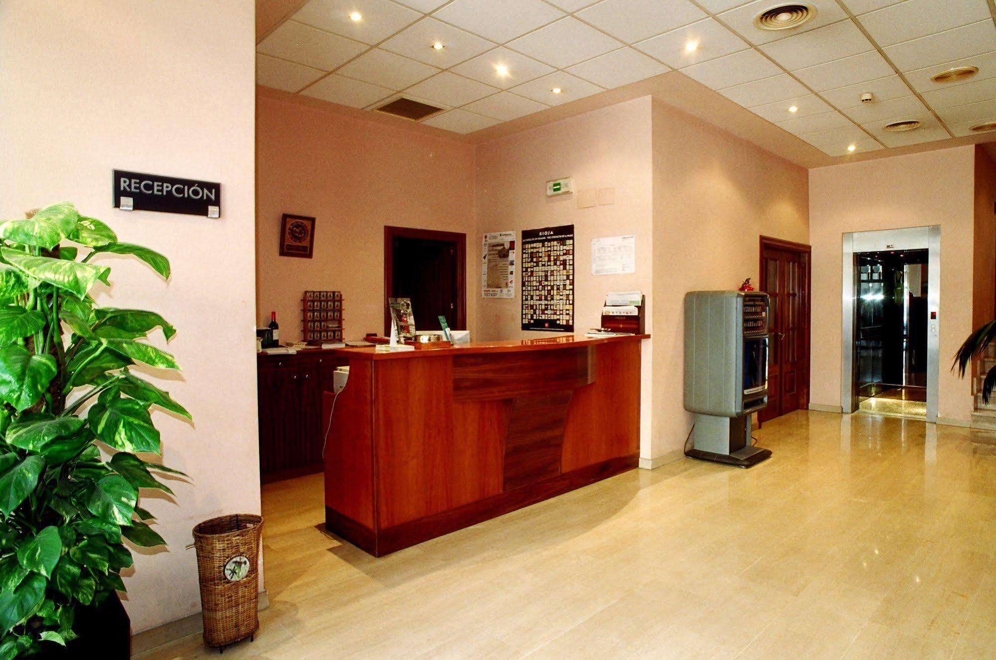Luz Hotel Харо Екстериор снимка