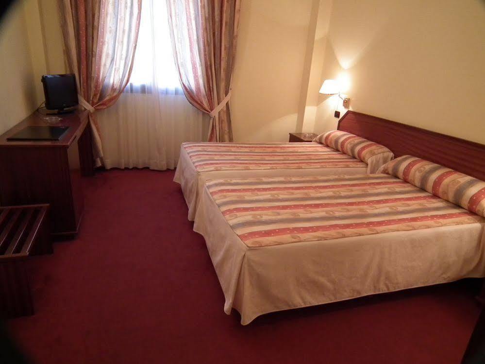 Luz Hotel Харо Екстериор снимка